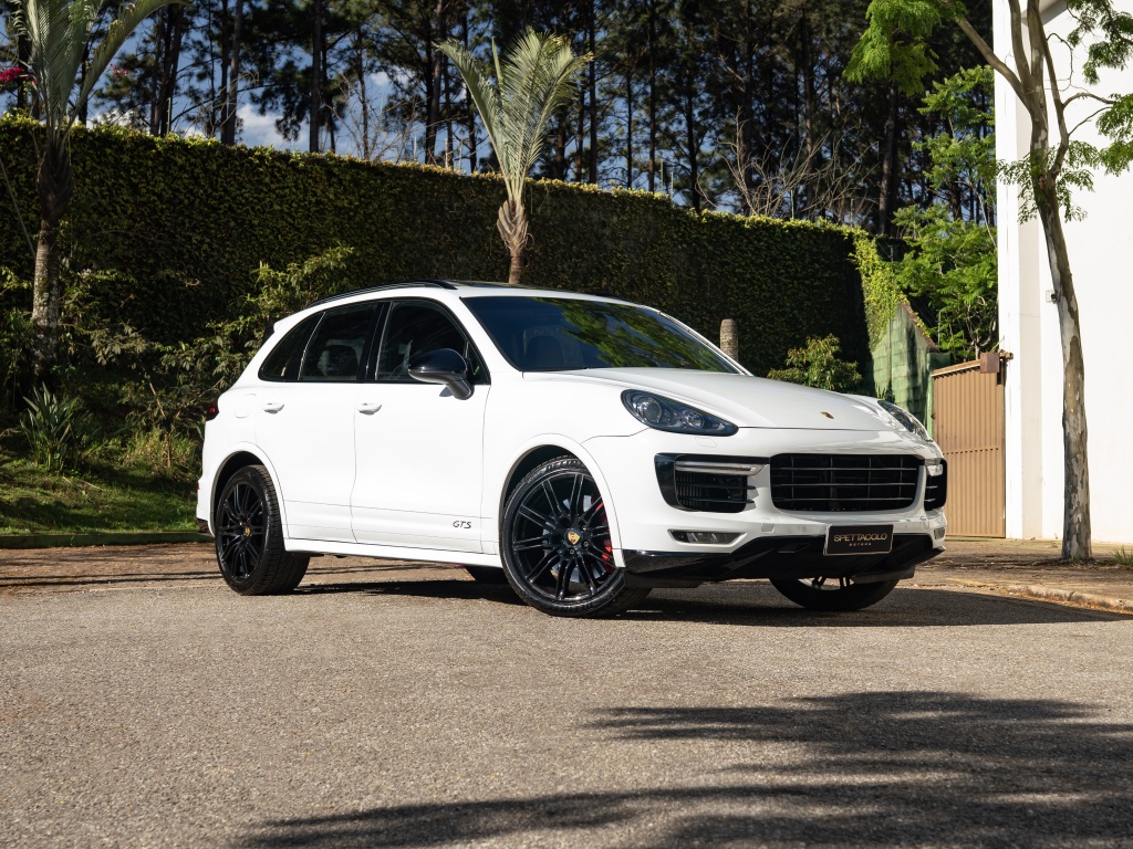 PORSCHE CAYENNE