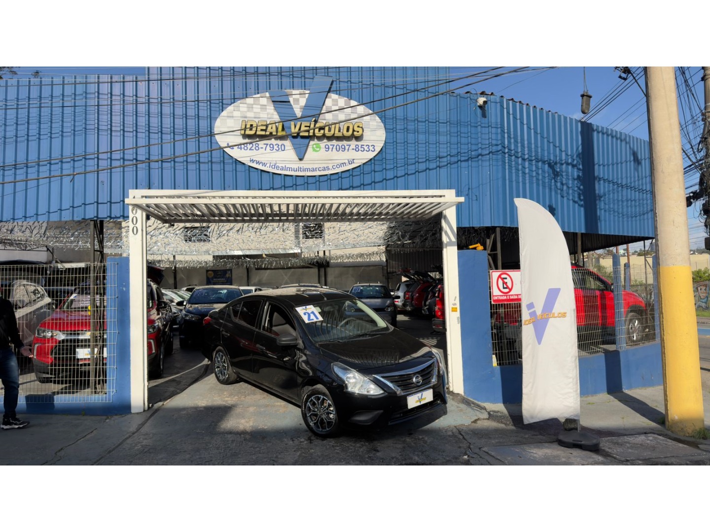 NISSAN VERSA