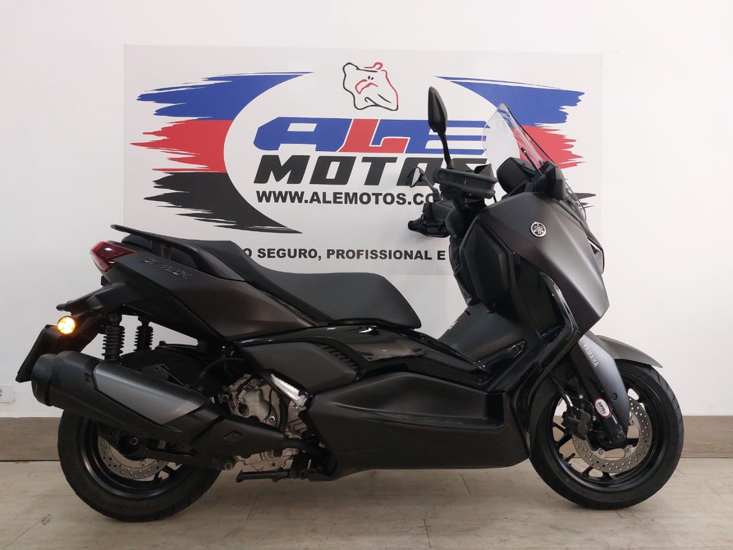 YAMAHA XMAX 300 CONNECTED ABS