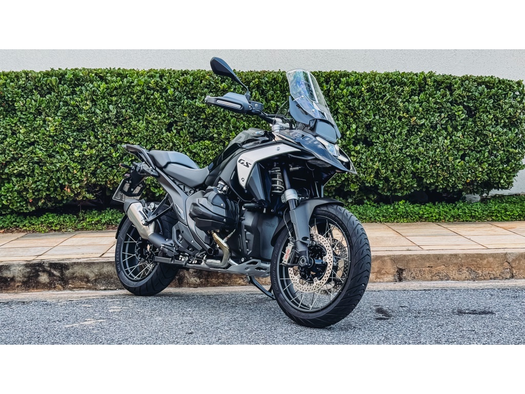 BMW R 1300 GS TRIPLE BLACK