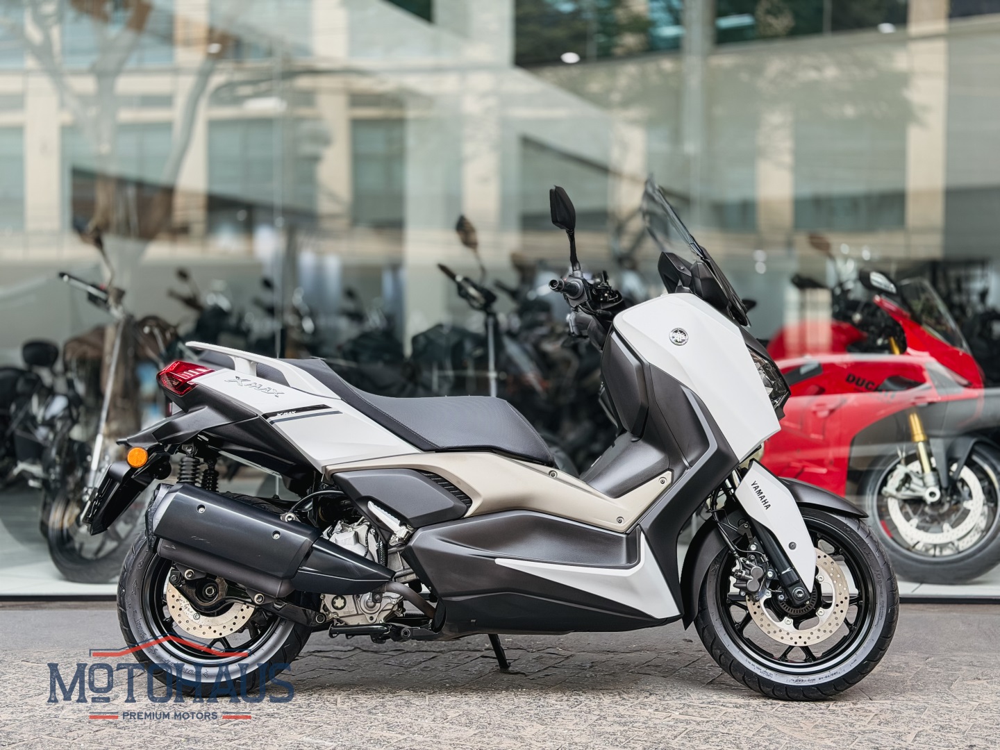 YAMAHA XMAX 250 CONNECTED ABS