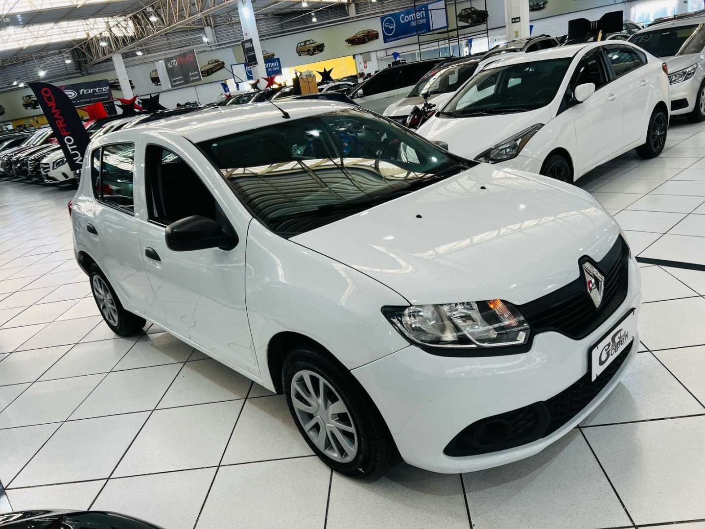 RENAULT SANDERO
