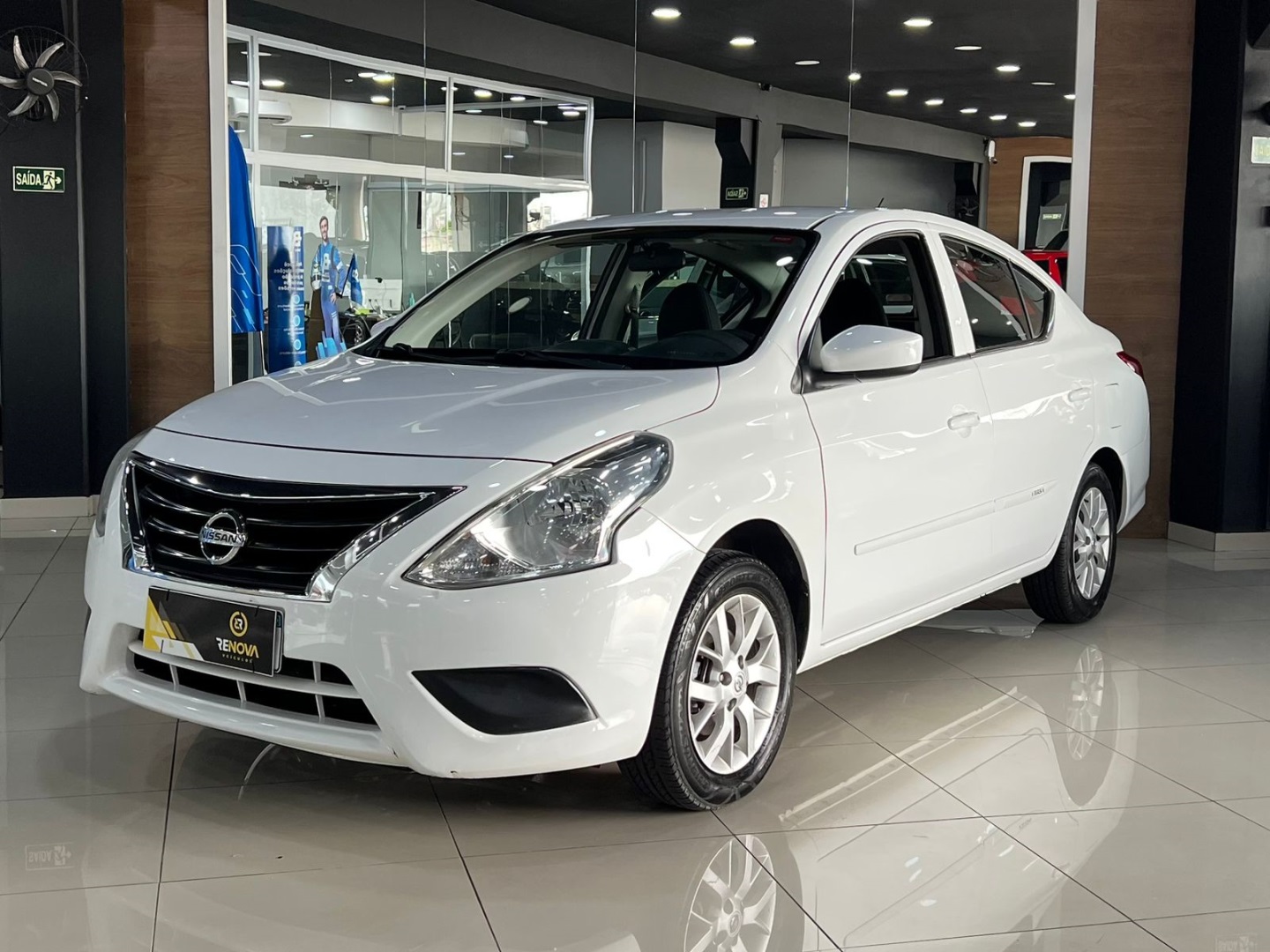 NISSAN VERSA