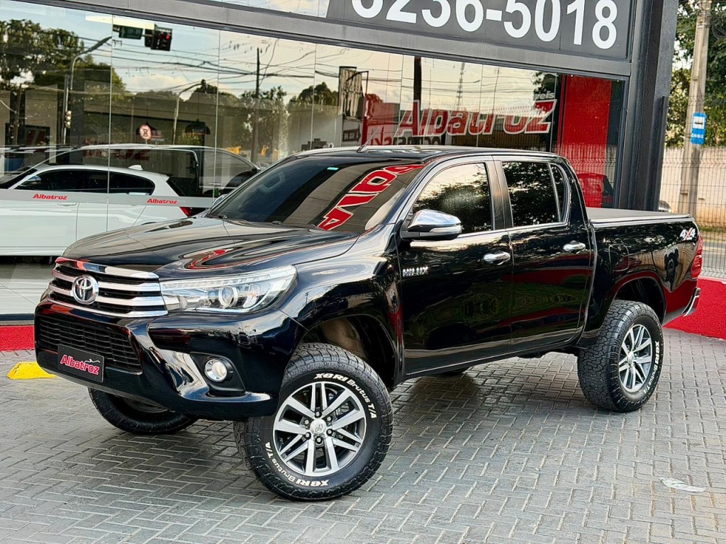 TOYOTA HILUX