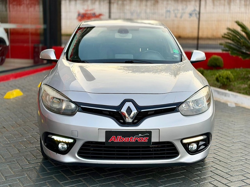Renault FLUENCE 2.0 Dynamique Plus 16V Flex 4P Automático - foto 2