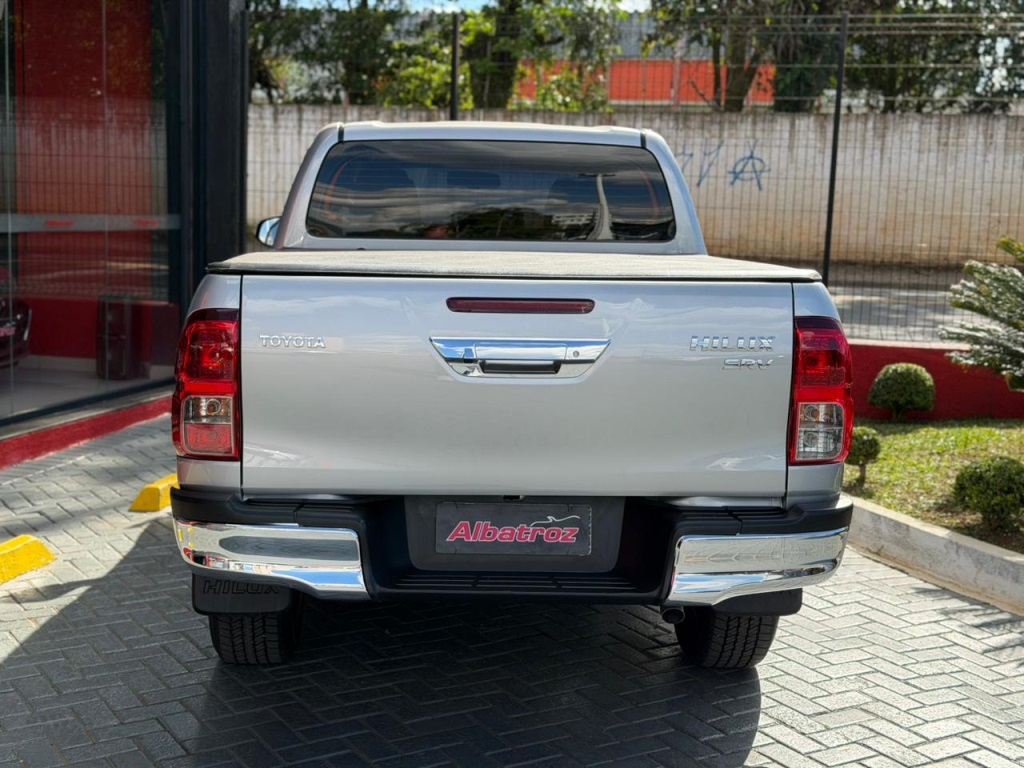 Toyota Hilux 2.8 Srv 4X4 Cd 16V Diesel 4P Automático - foto 5