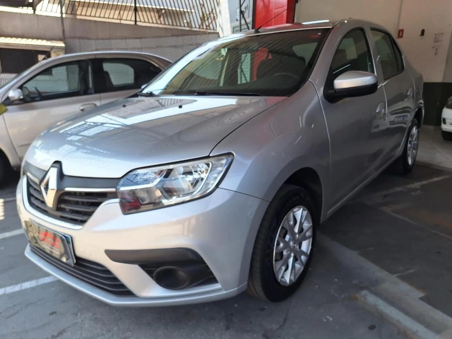 RENAULT LOGAN