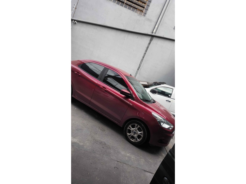 FORD KA SEDAN