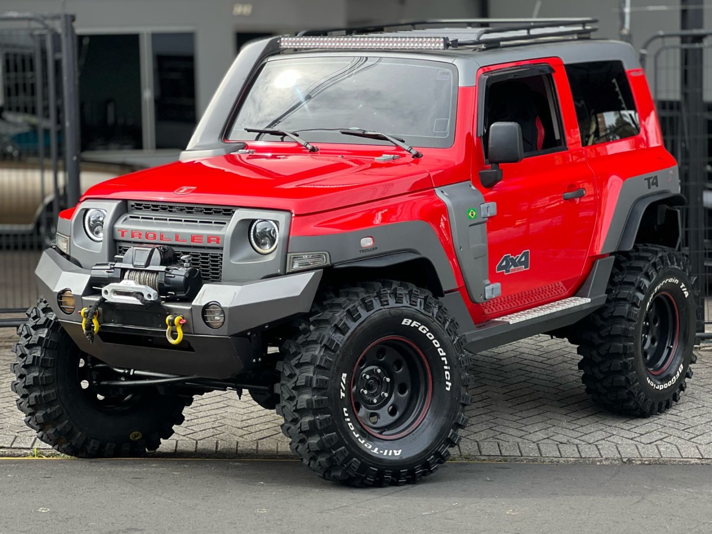 TROLLER T4