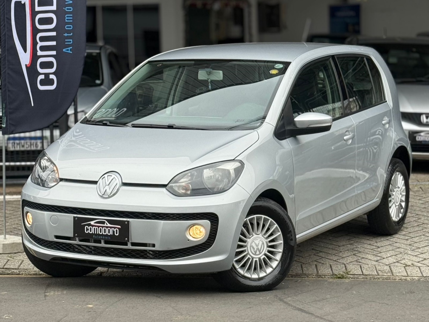 VOLKSWAGEN UP