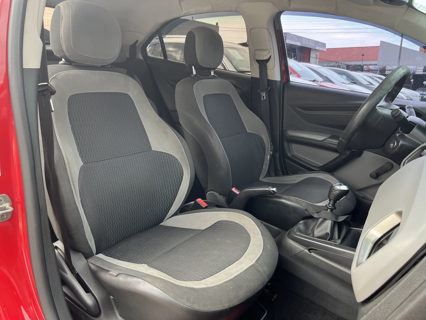 Chevrolet Onix Hatch Ls 1.0 8V Flexpower 5P Mec. - foto 6