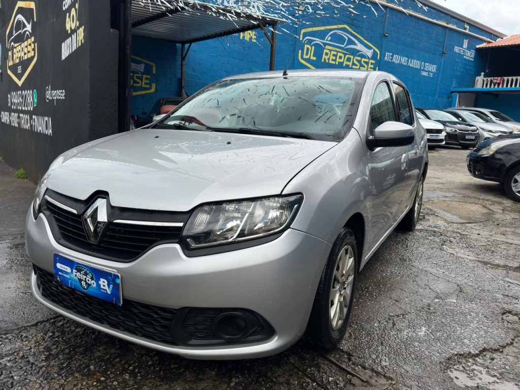 RENAULT SANDERO