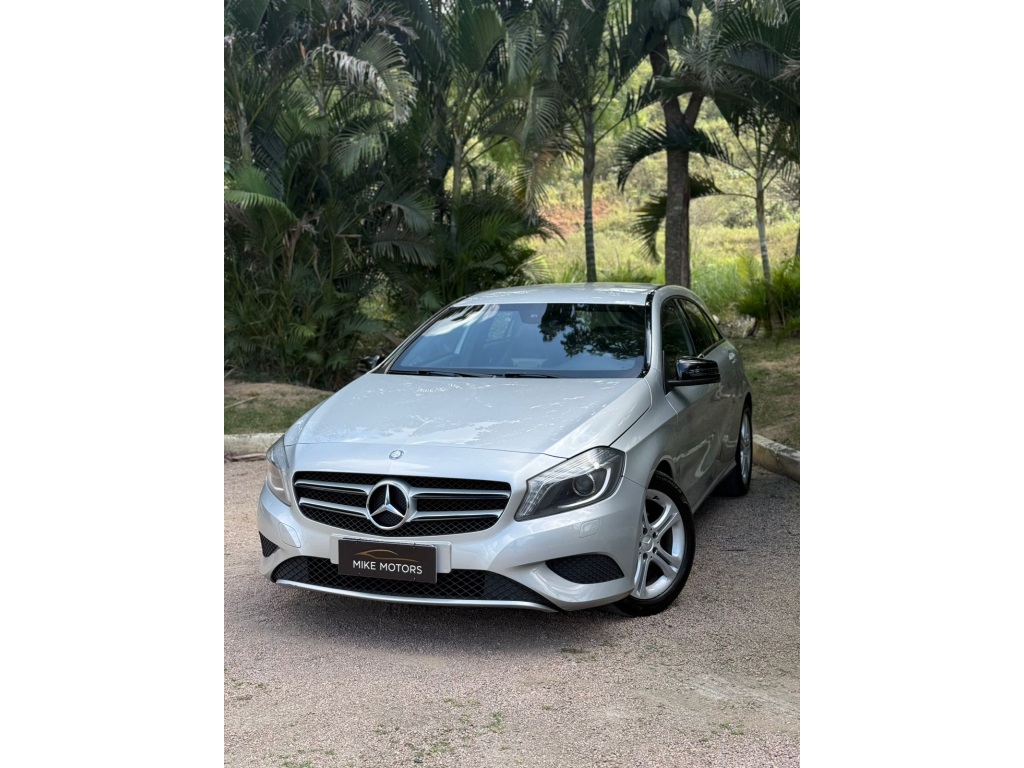 MERCEDES-BENZ A 200