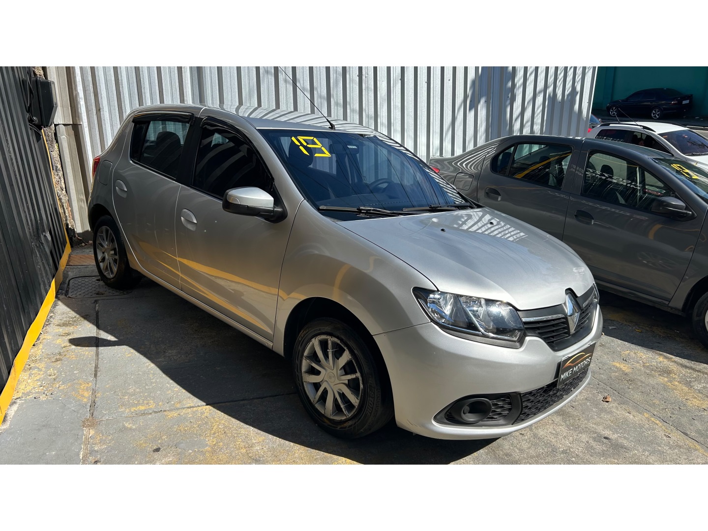 RENAULT SANDERO