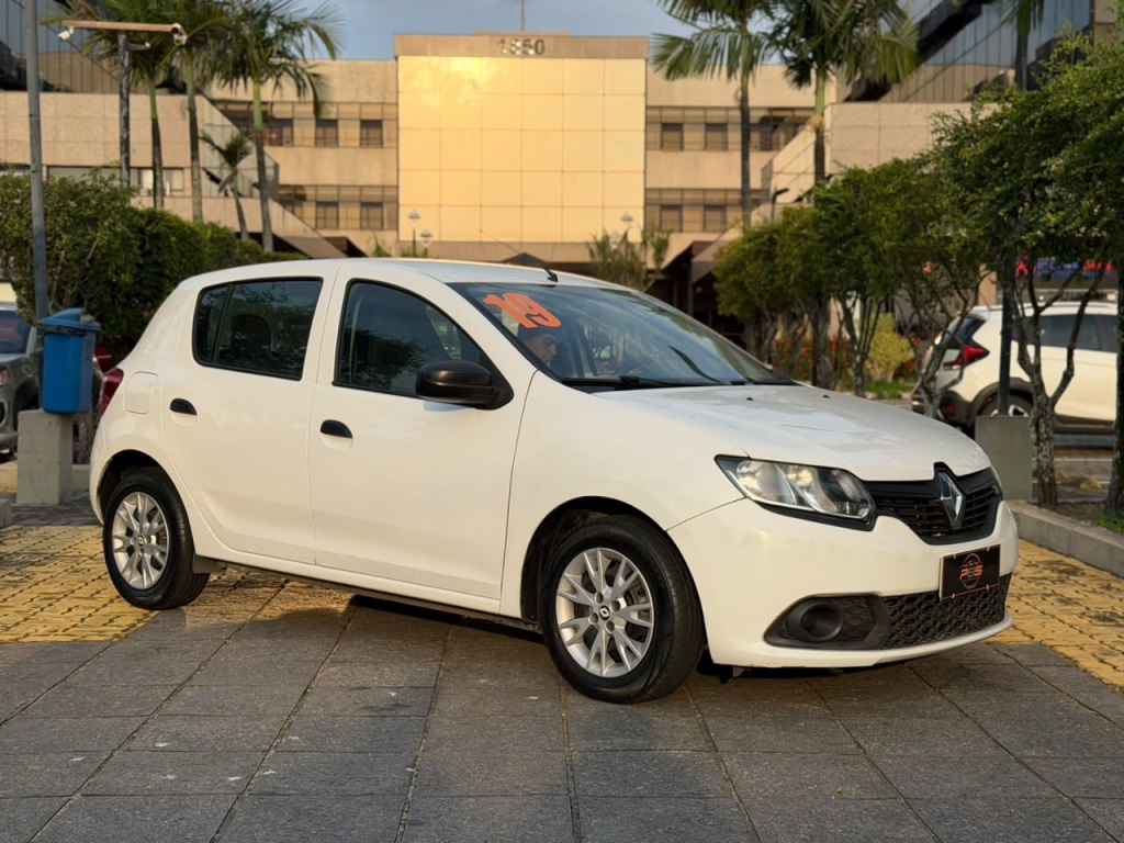 RENAULT SANDERO