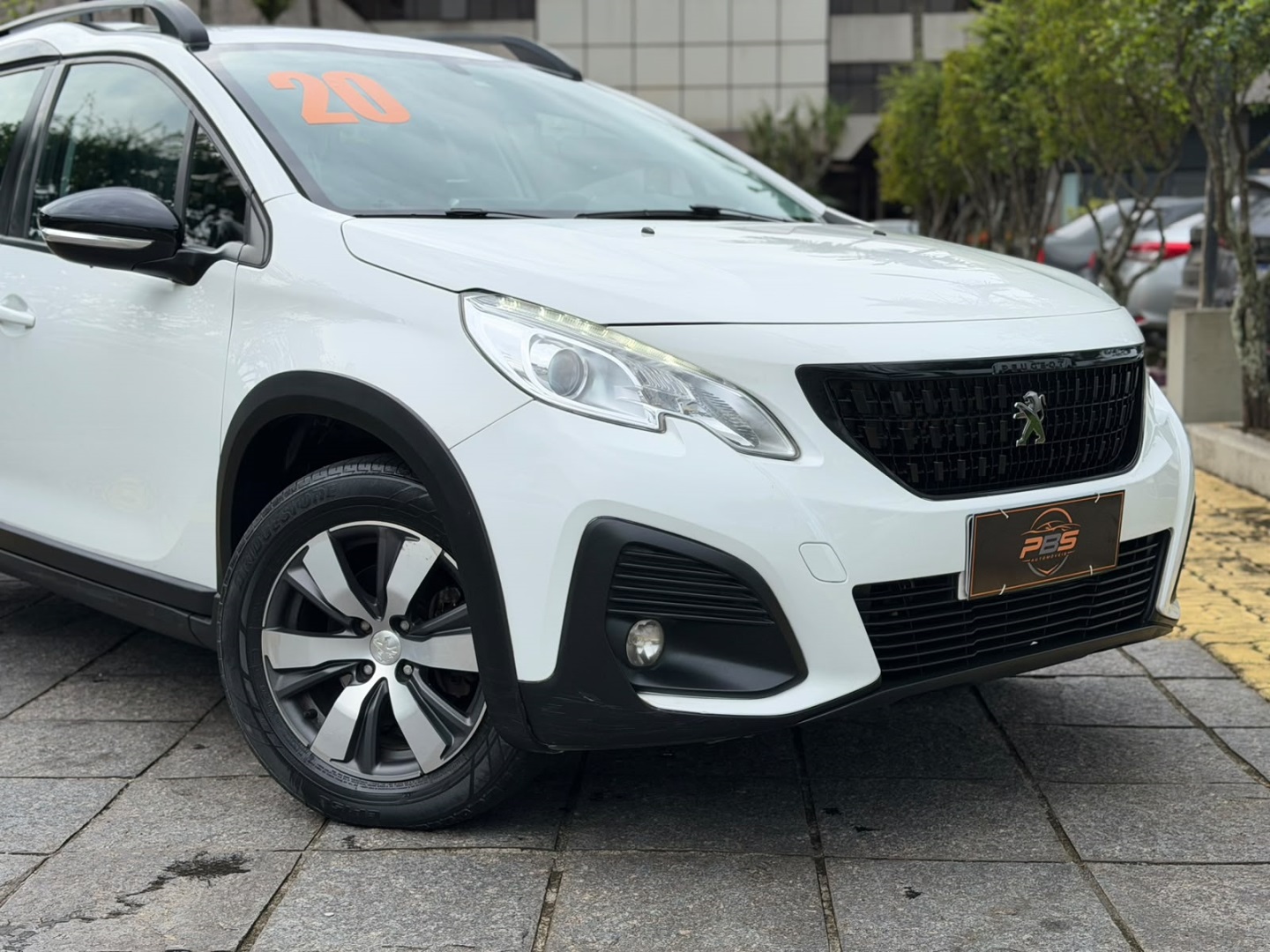 PEUGEOT 2008