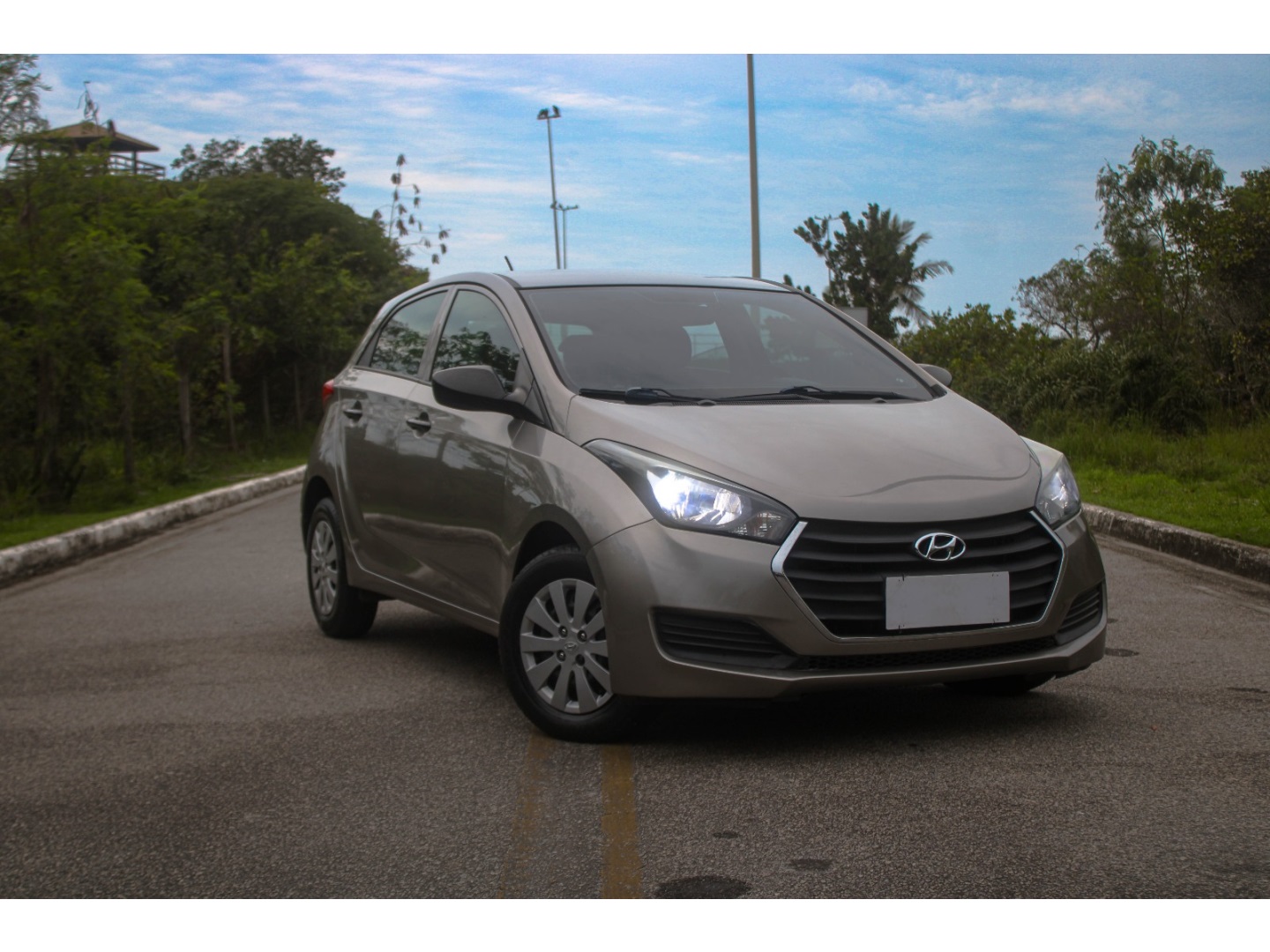 HYUNDAI HB20