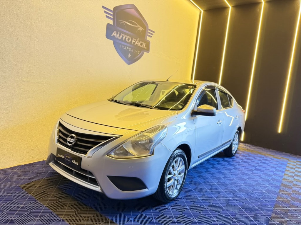 NISSAN VERSA