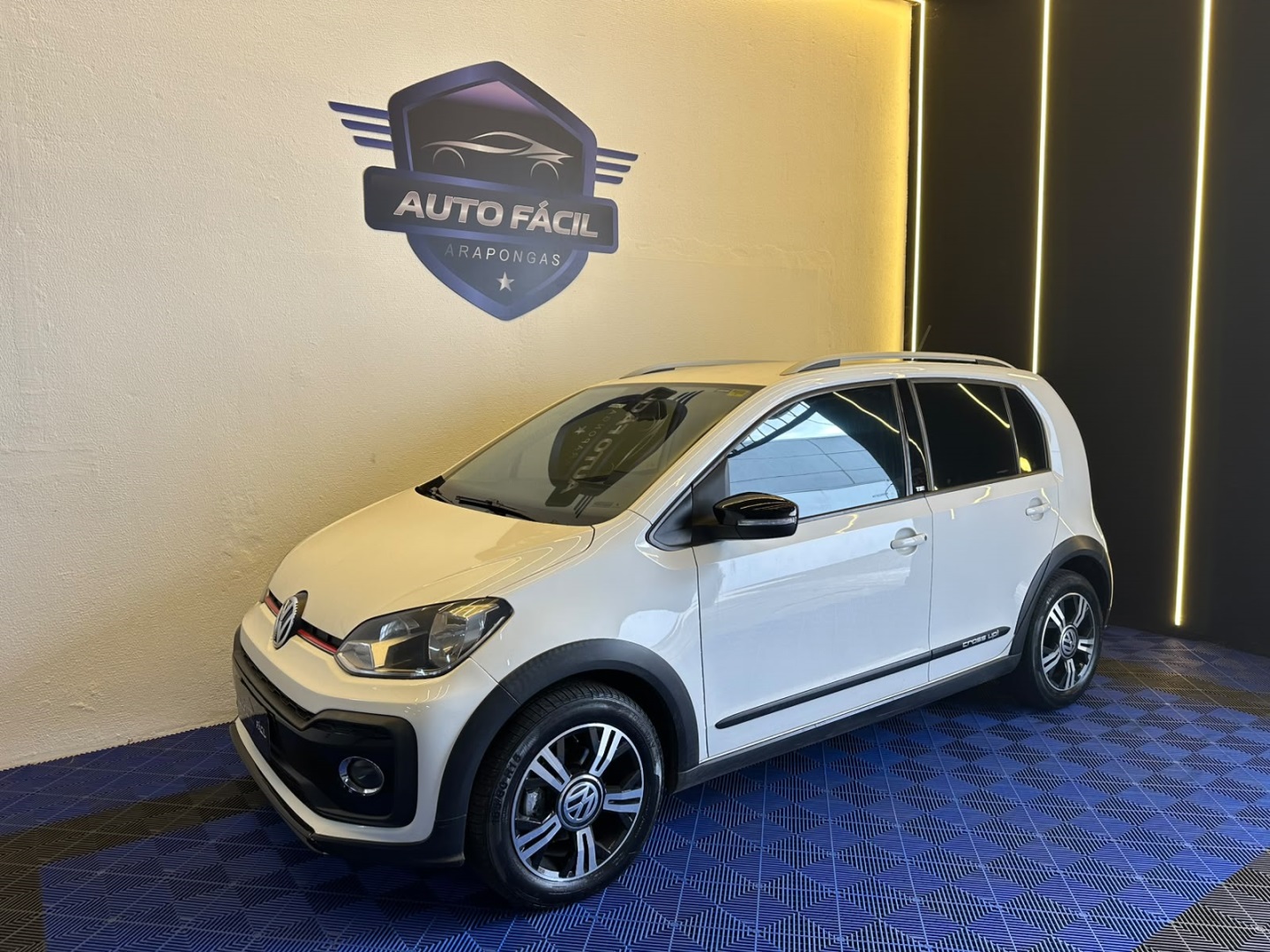 VOLKSWAGEN CROSS UP