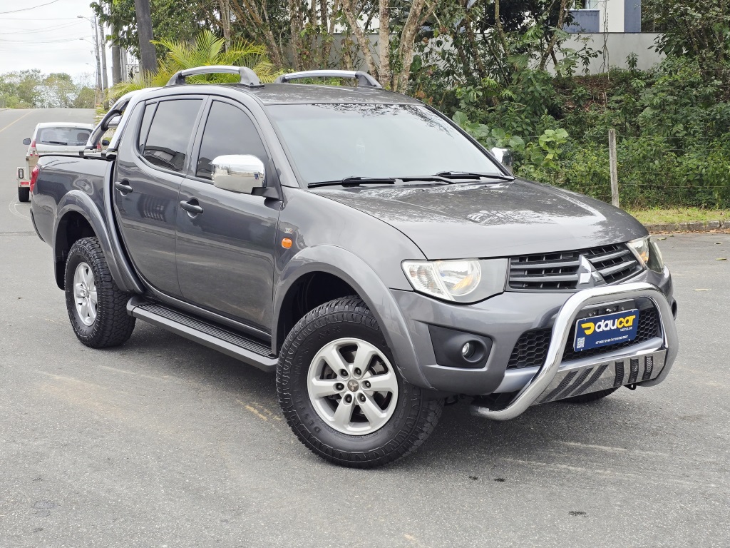 MITSUBISHI L200 TRITON