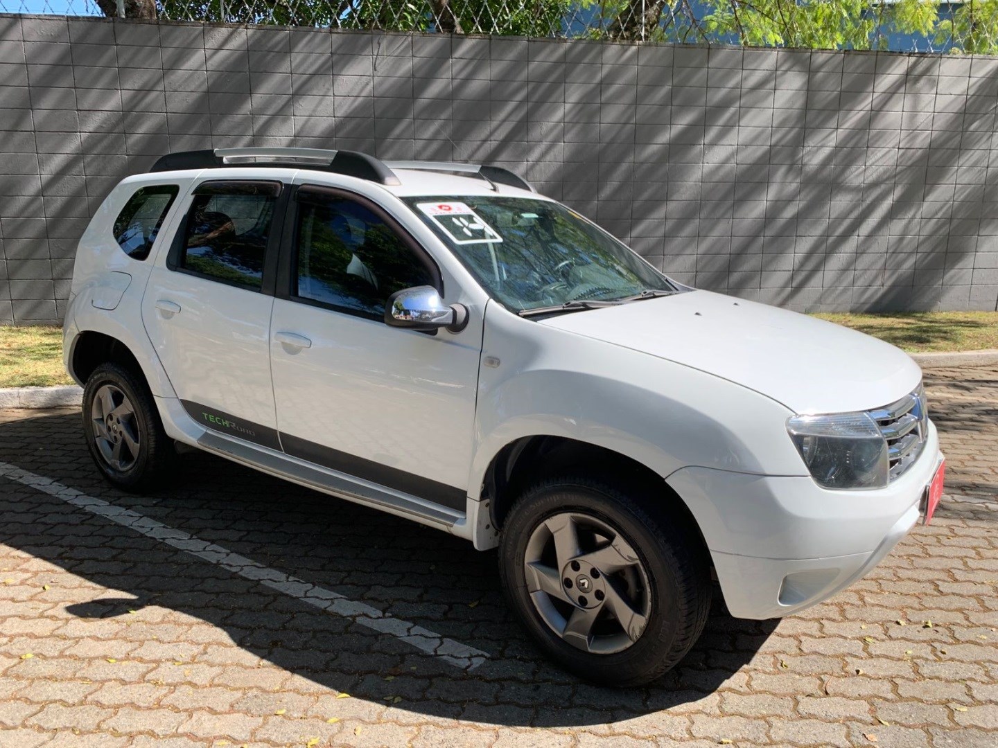RENAULT DUSTER