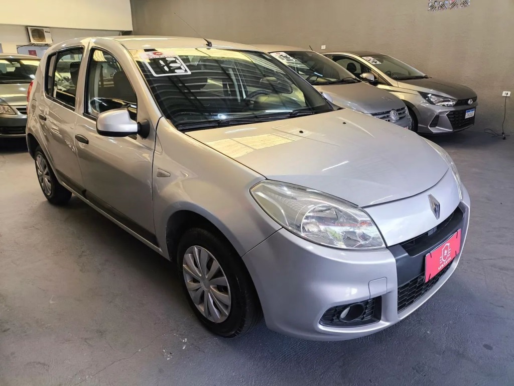 RENAULT SANDERO