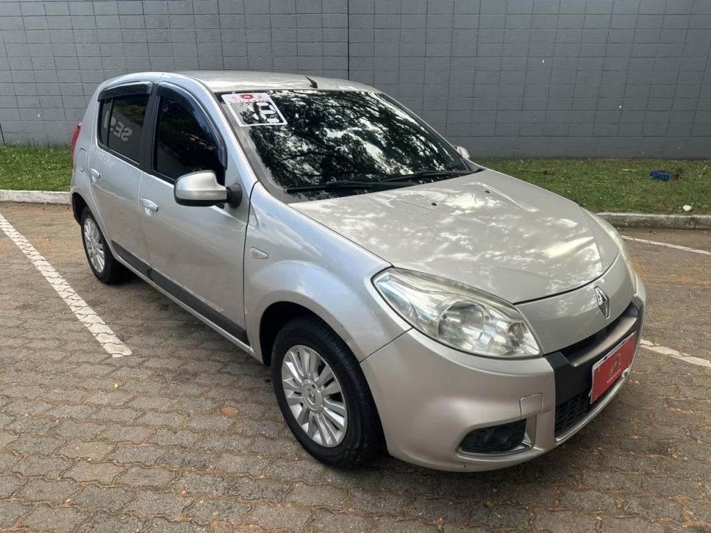 RENAULT SANDERO