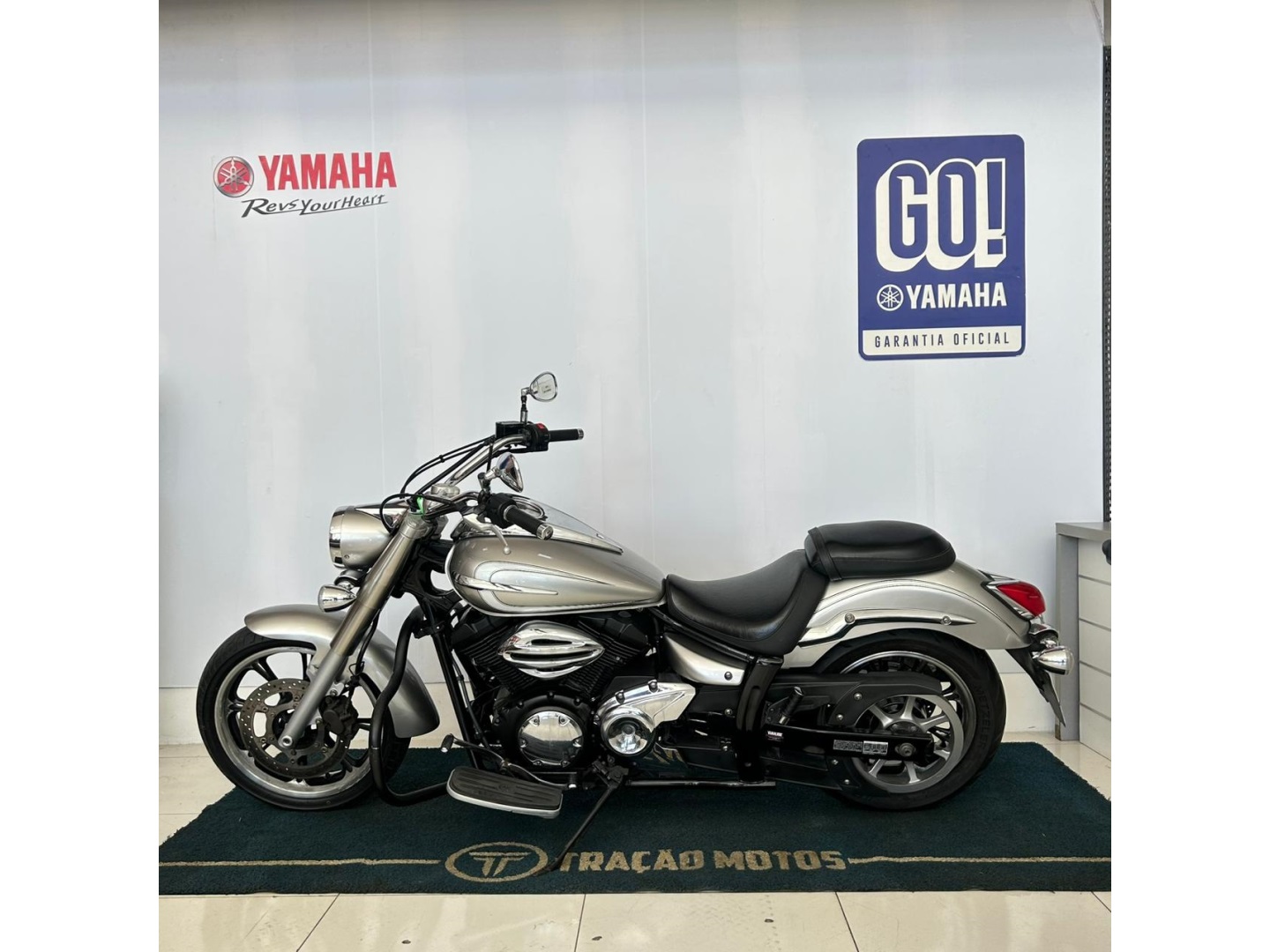 YAMAHA XVS 950 MIDNIGHT STAR