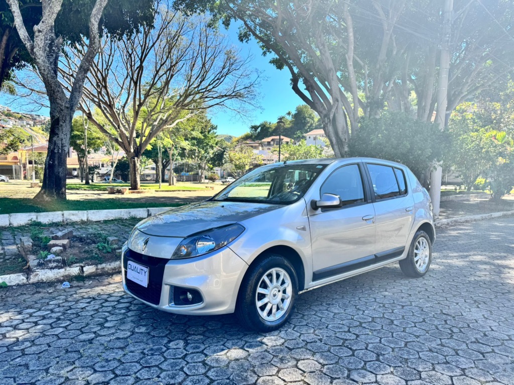 RENAULT SANDERO