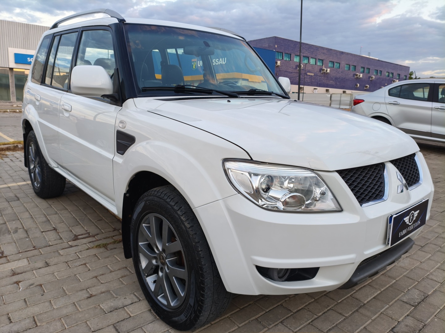MITSUBISHI PAJERO TR4