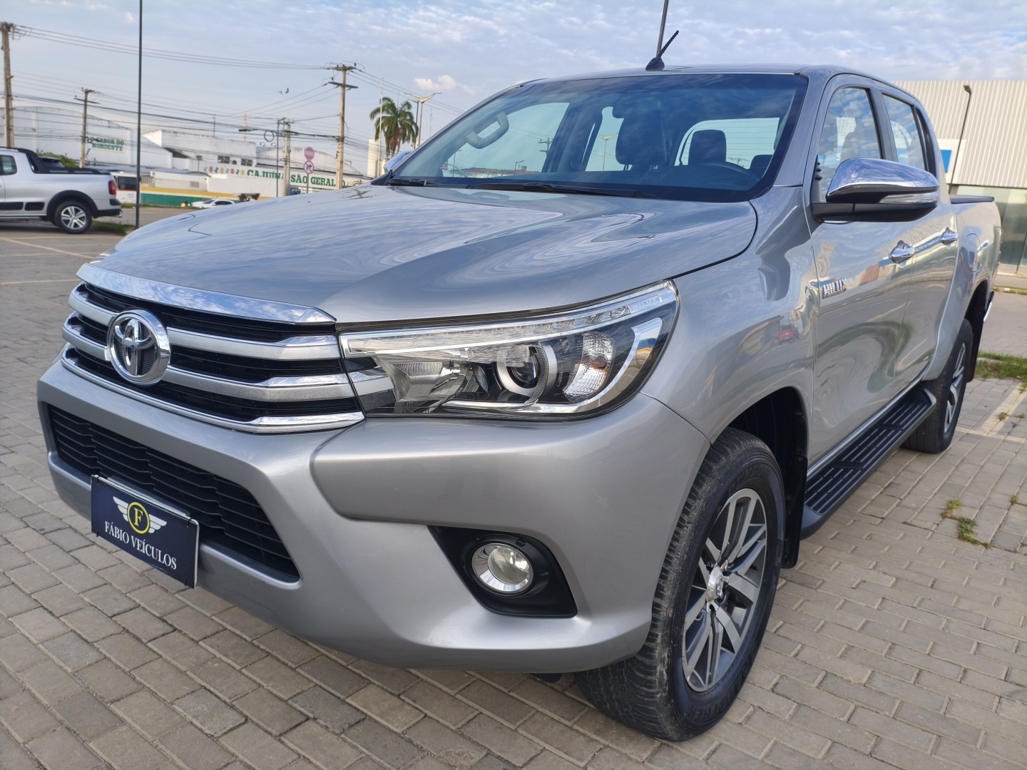 TOYOTA HILUX