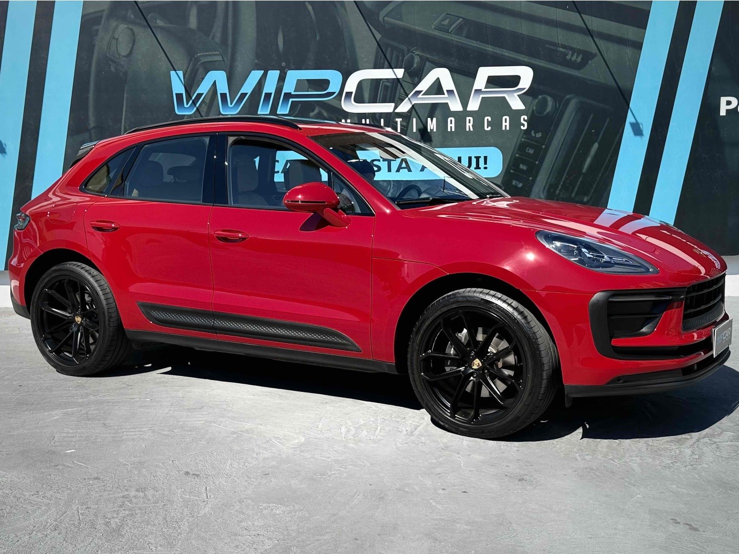PORSCHE MACAN