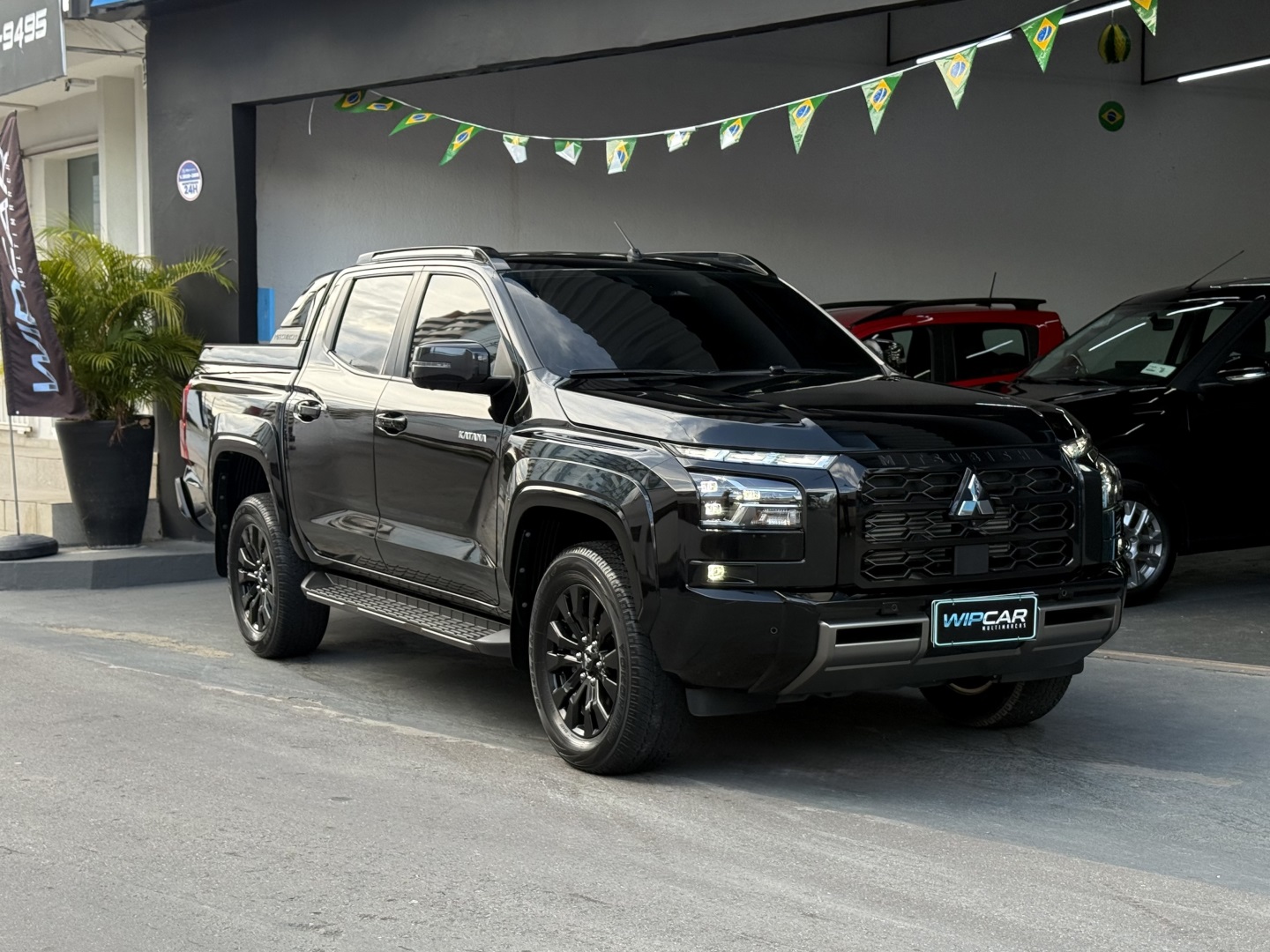 MITSUBISHI TRITON