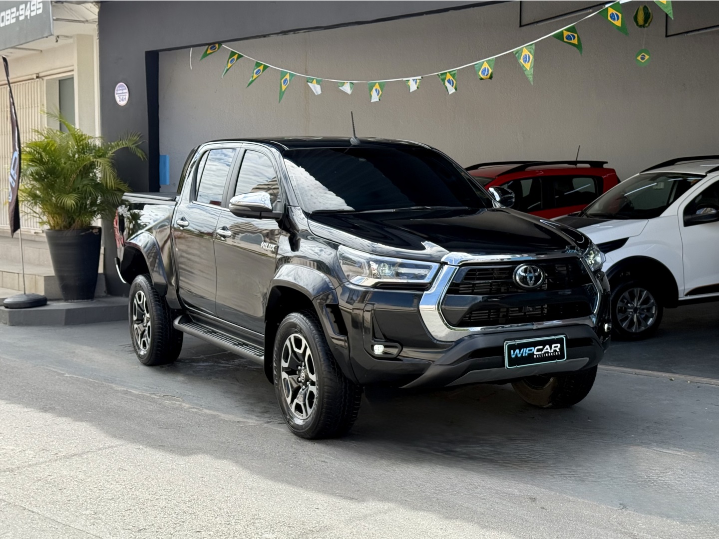 TOYOTA HILUX