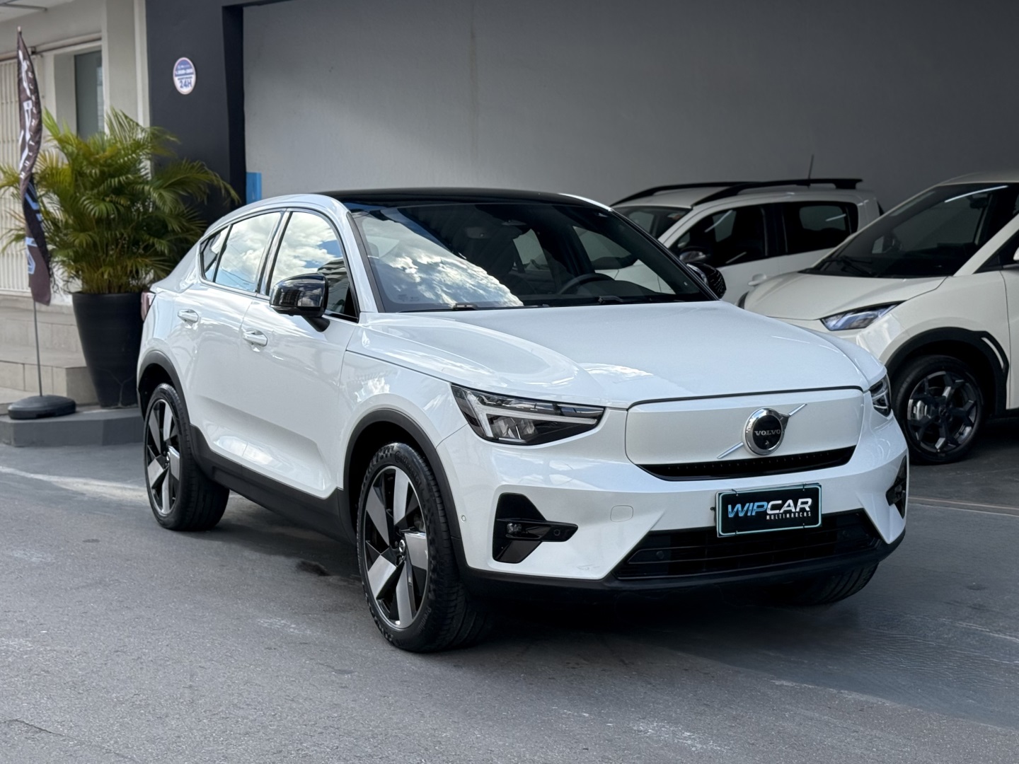 VOLVO C40