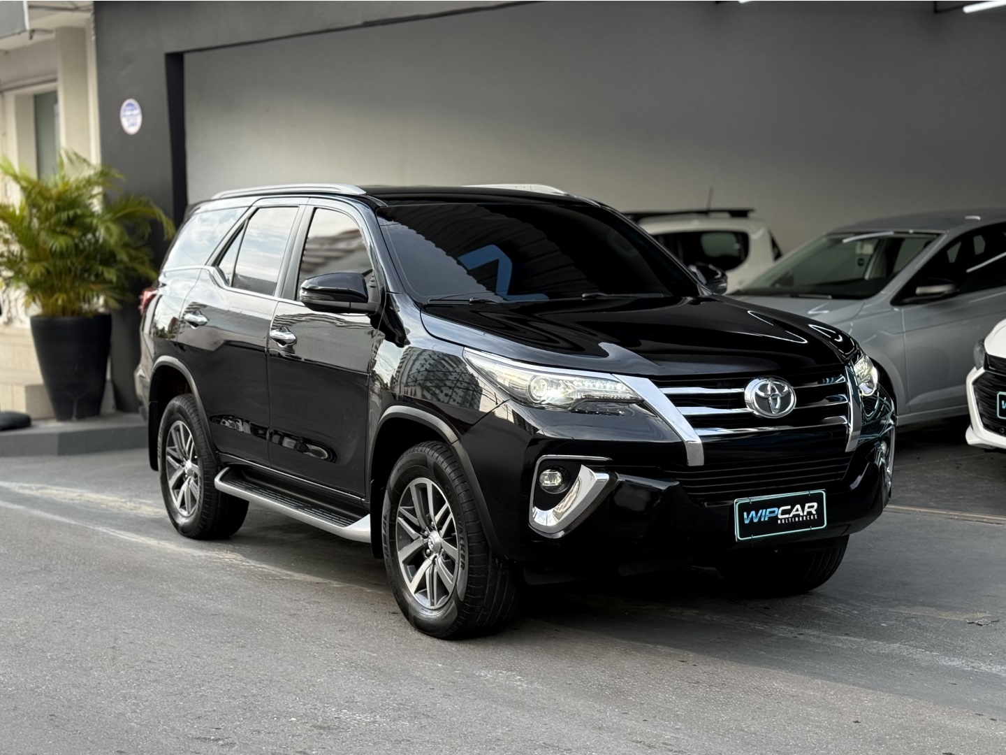 TOYOTA HILUX SW4