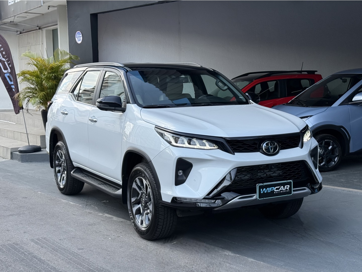 TOYOTA HILUX SW4