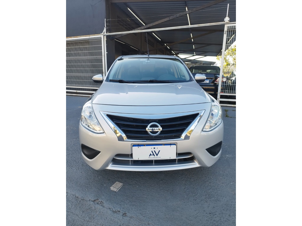 NISSAN VERSA
