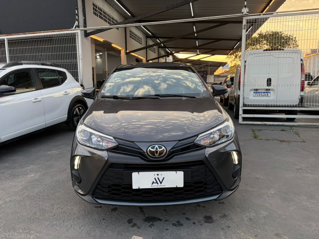 TOYOTA YARIS