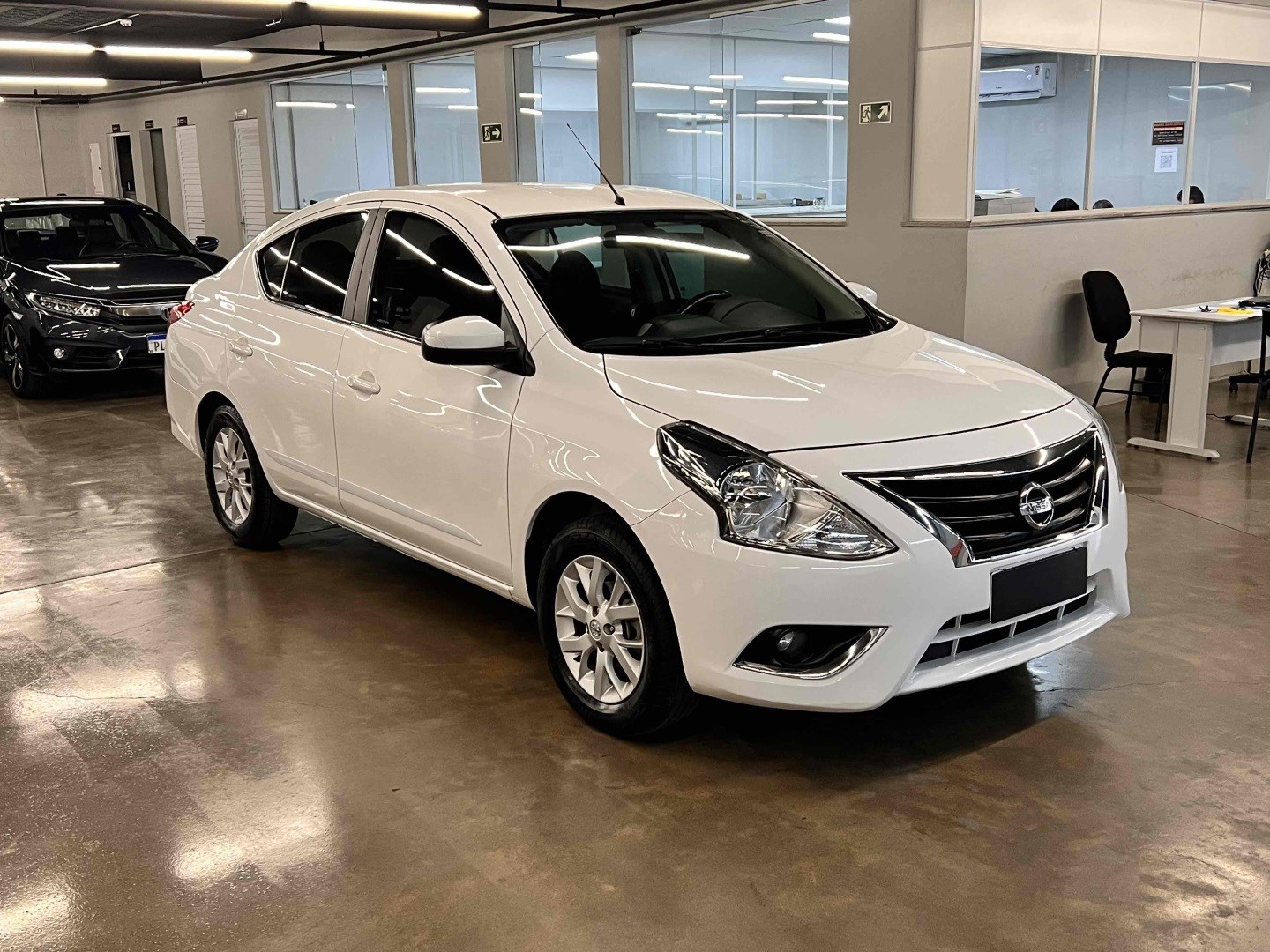 NISSAN VERSA