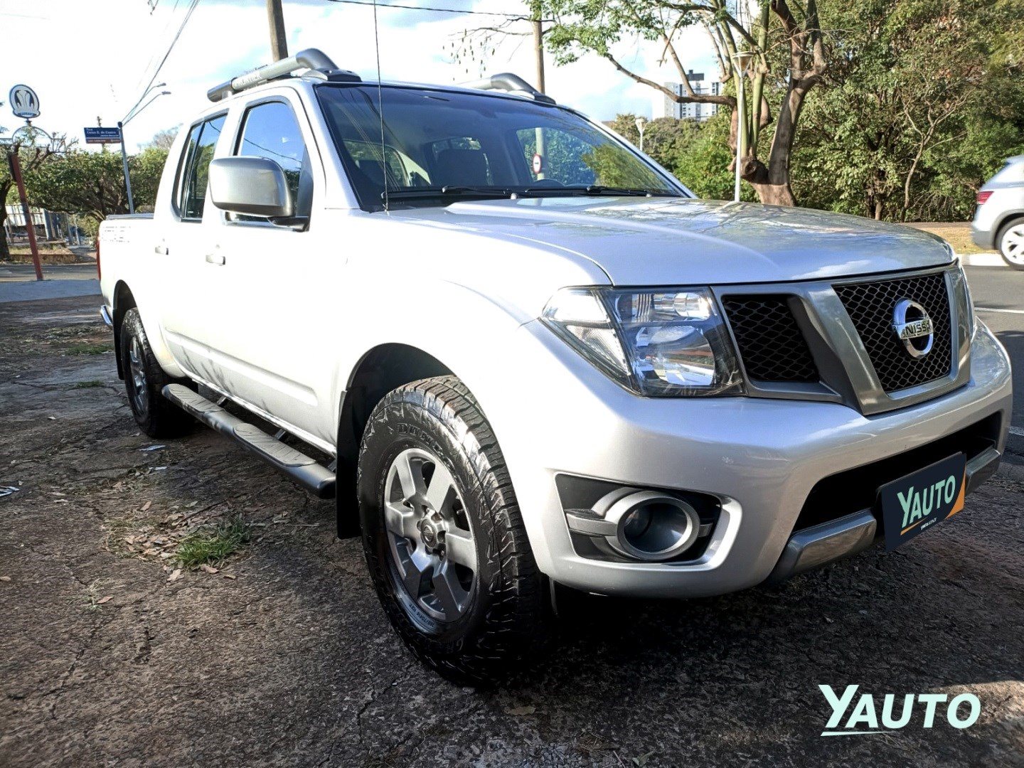 NISSAN FRONTIER