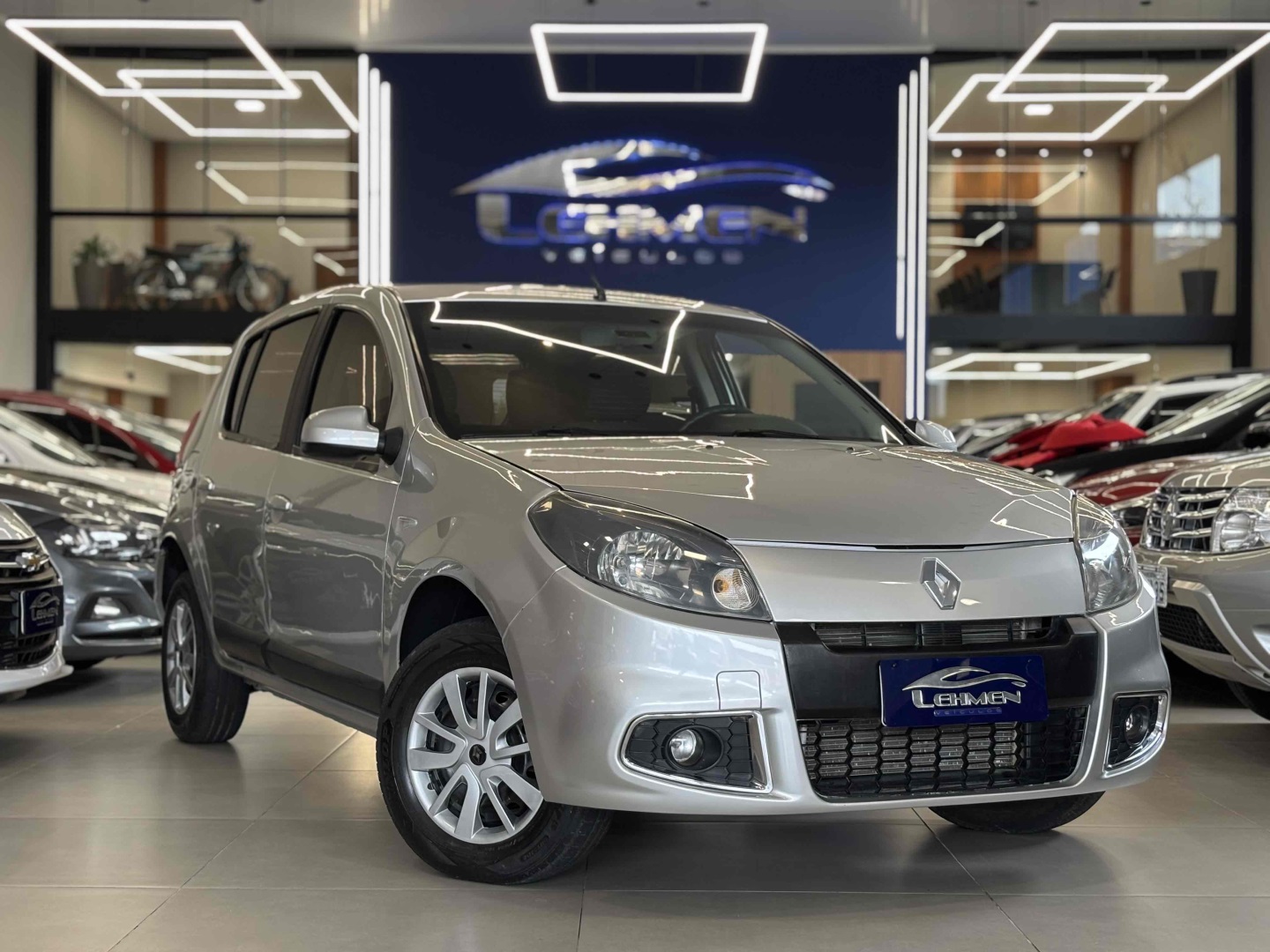 RENAULT SANDERO