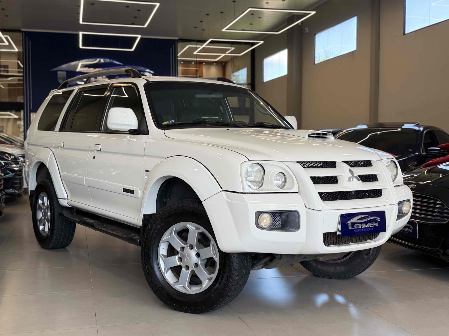 MITSUBISHI PAJERO SPORT