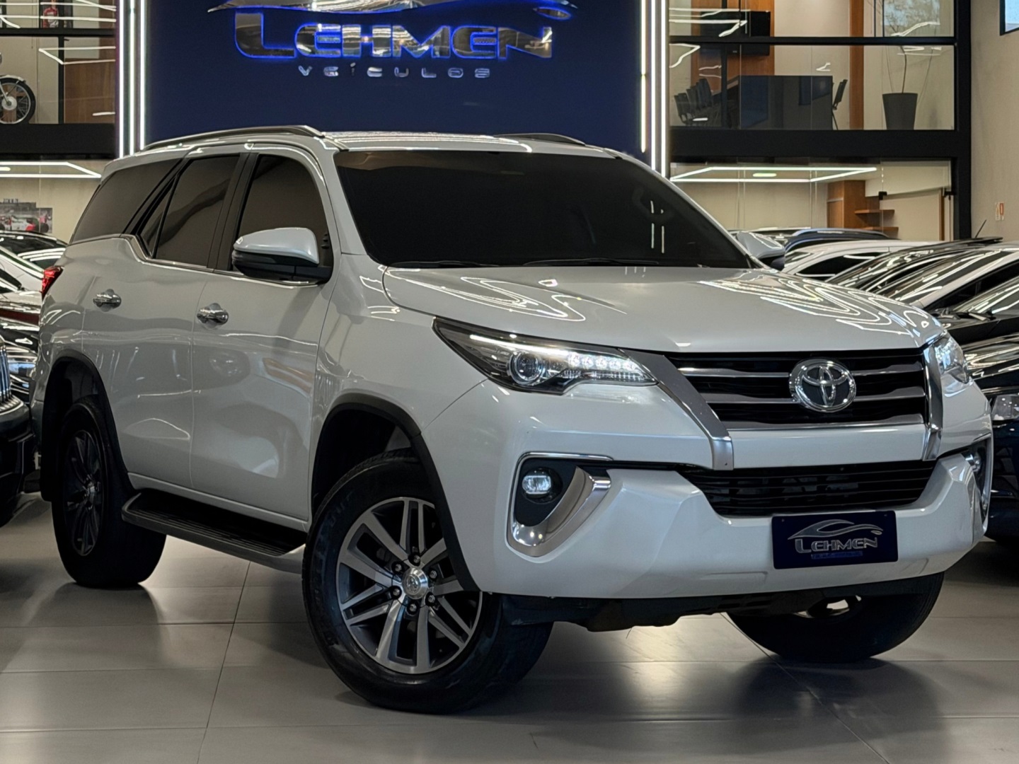 TOYOTA HILUX SW4