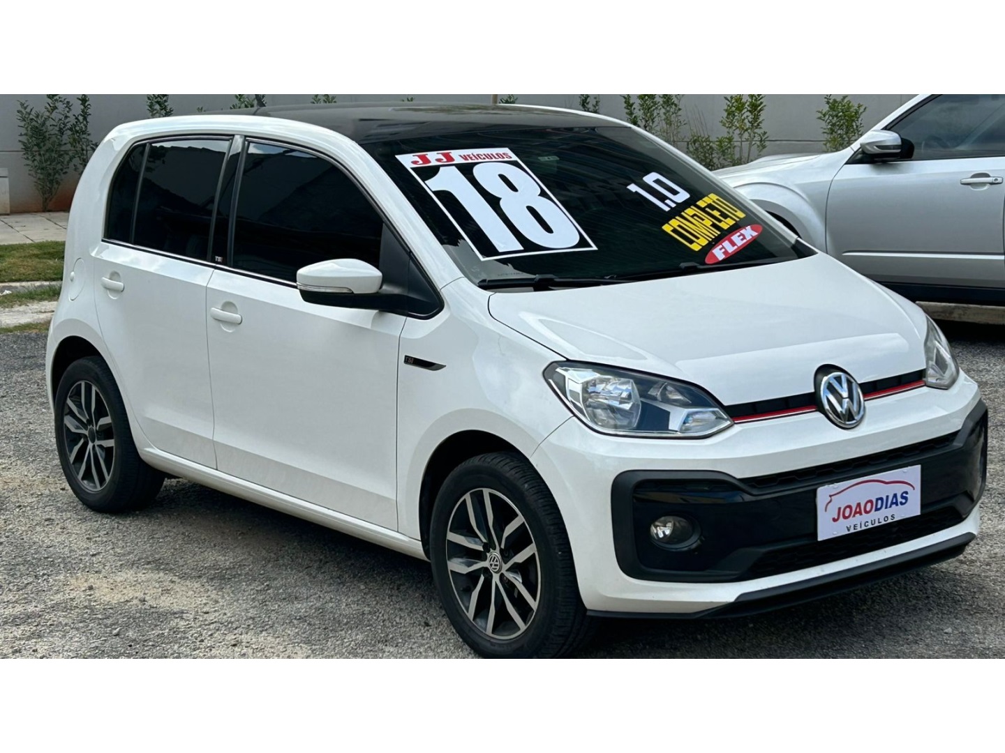 VOLKSWAGEN UP