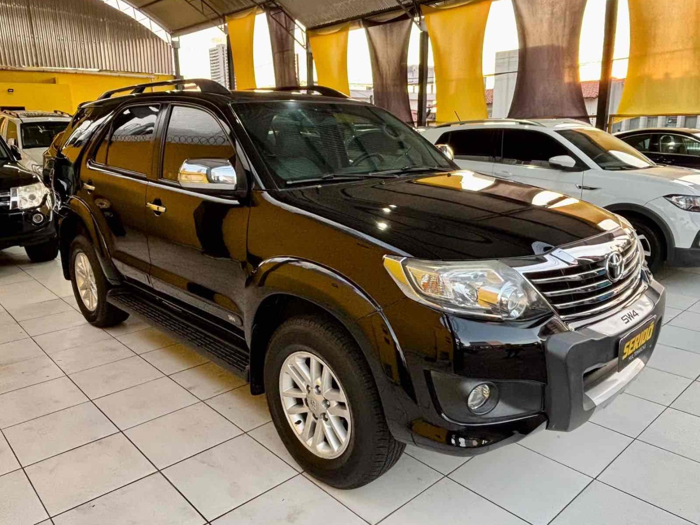 TOYOTA HILUX SW4