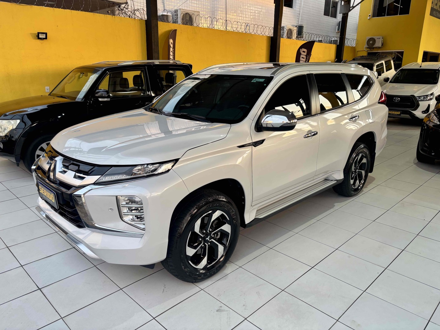 MITSUBISHI PAJERO SPORT