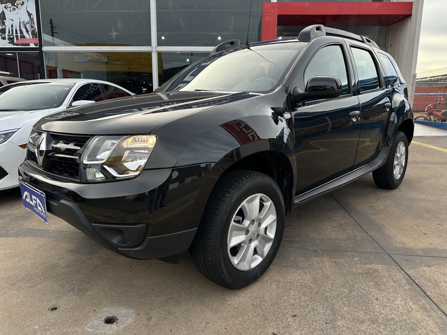 RENAULT DUSTER