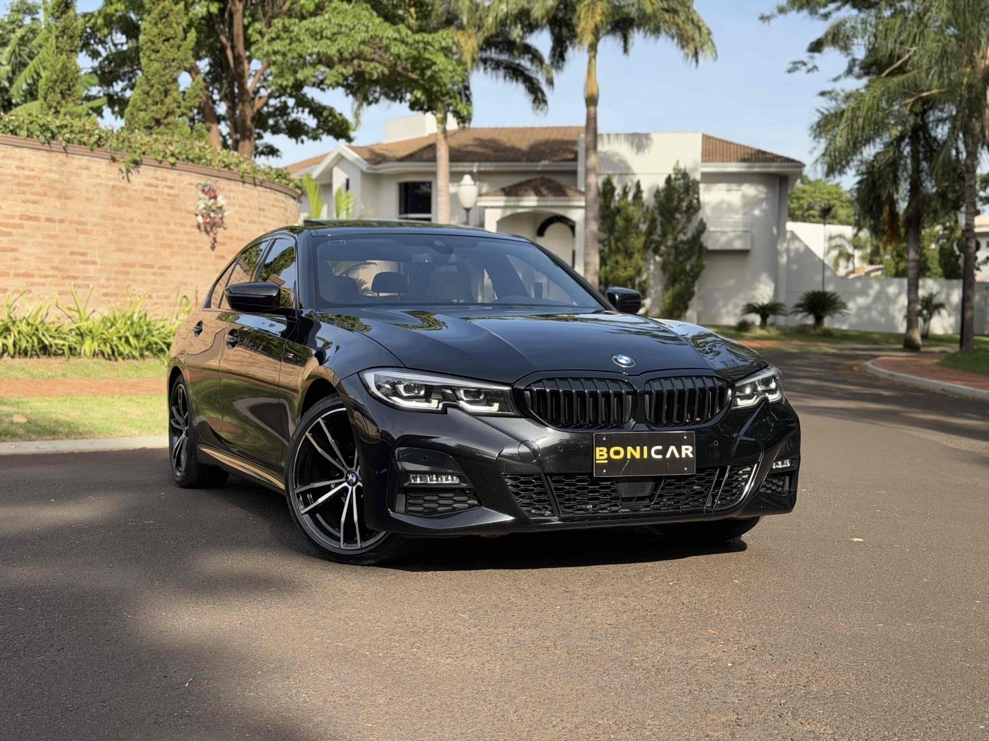 BMW 320i