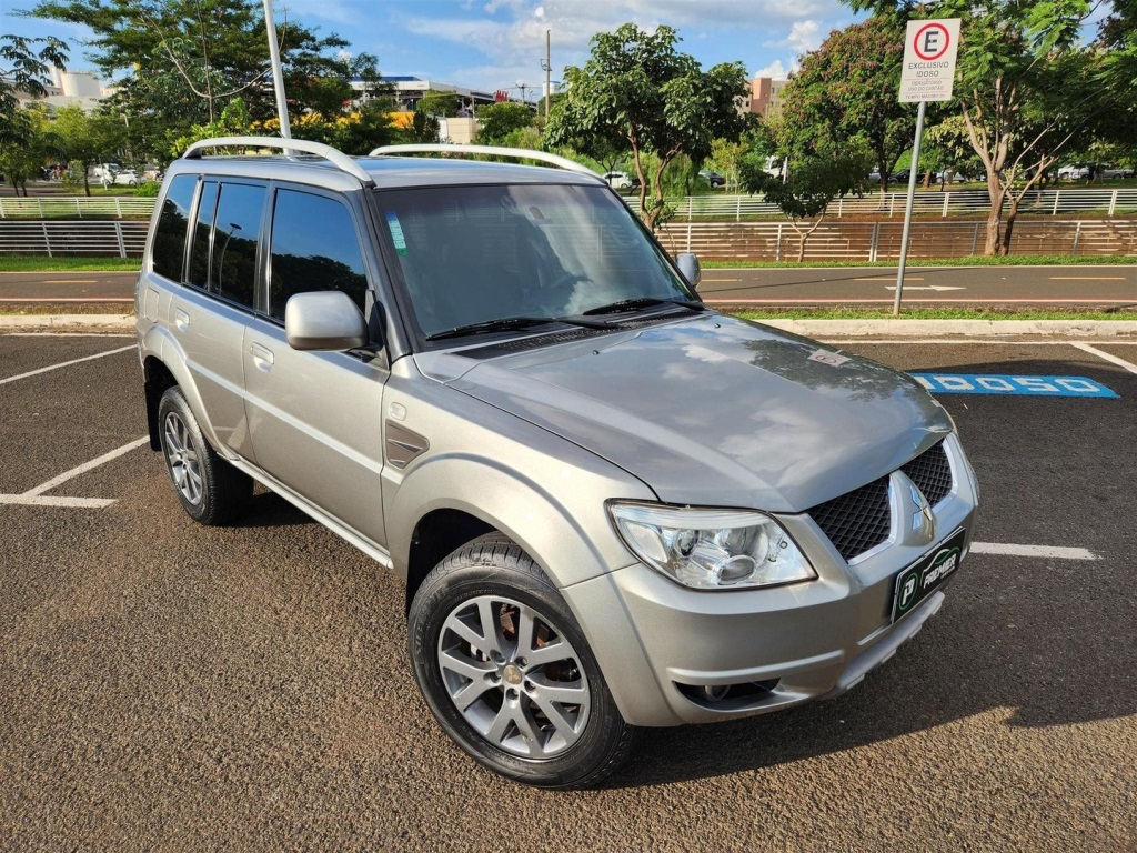 MITSUBISHI PAJERO TR4